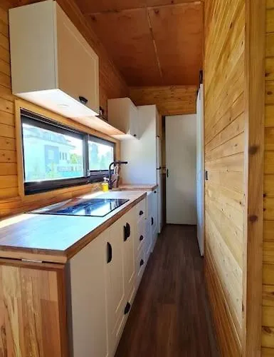 Alley Tiny House 别墅 *