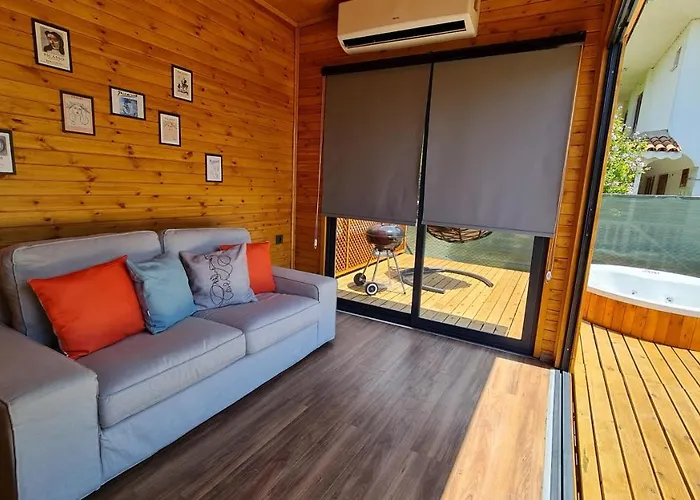 Alley Tiny House * פאטהיה