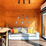 Alley Tiny House * フェティエ